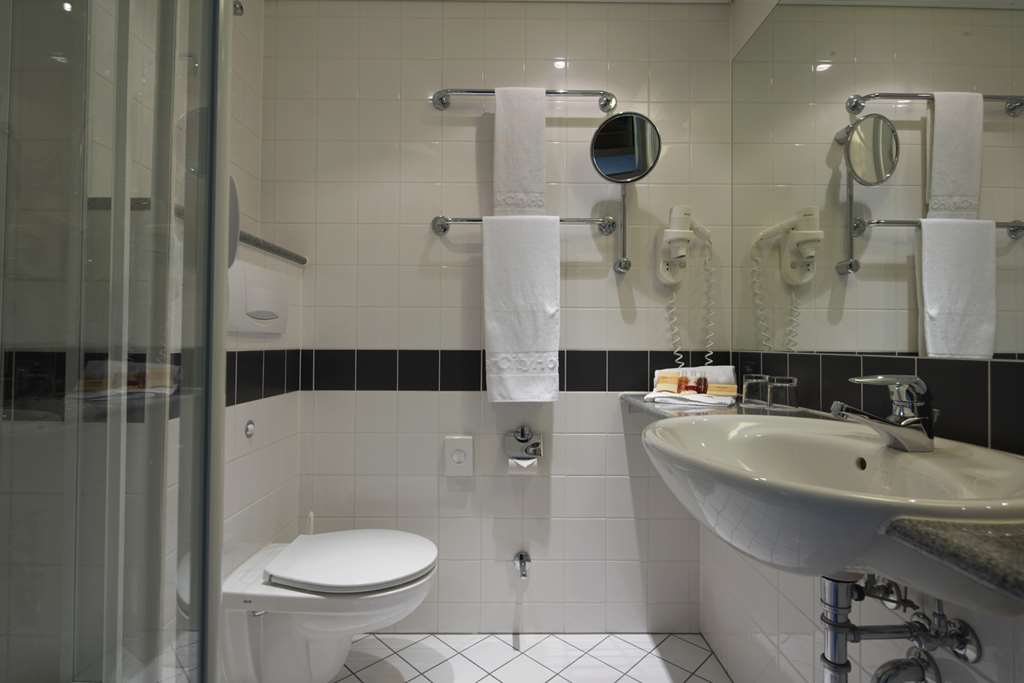 IntercityHotel Duesseldorf, Germany, Business room