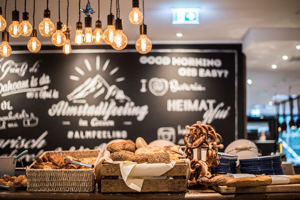 Breakfast / Cocoon Hauptbahnhof