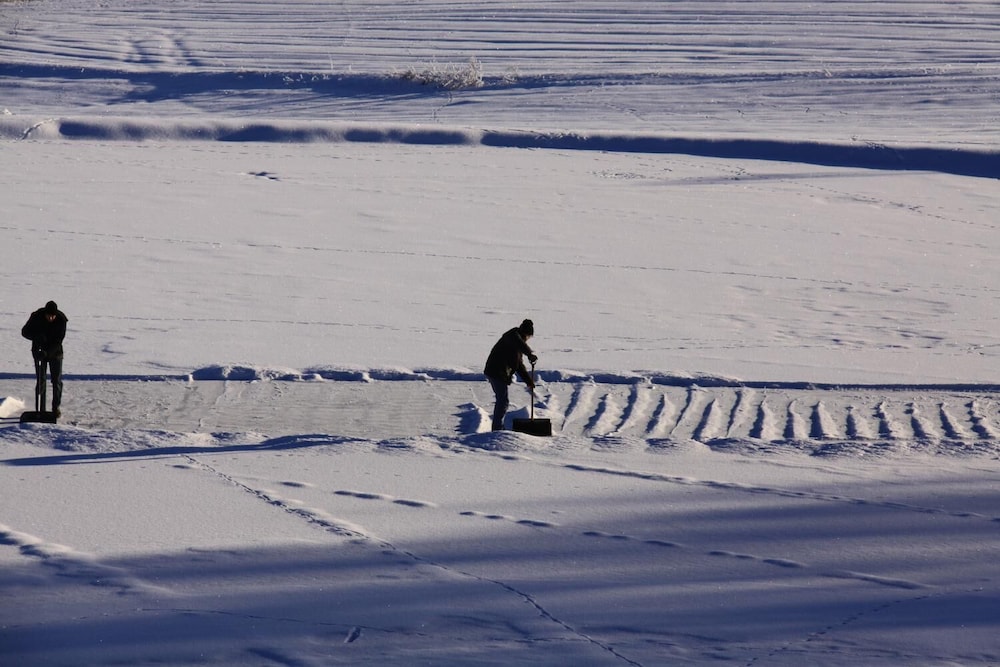 Snow and ski sports