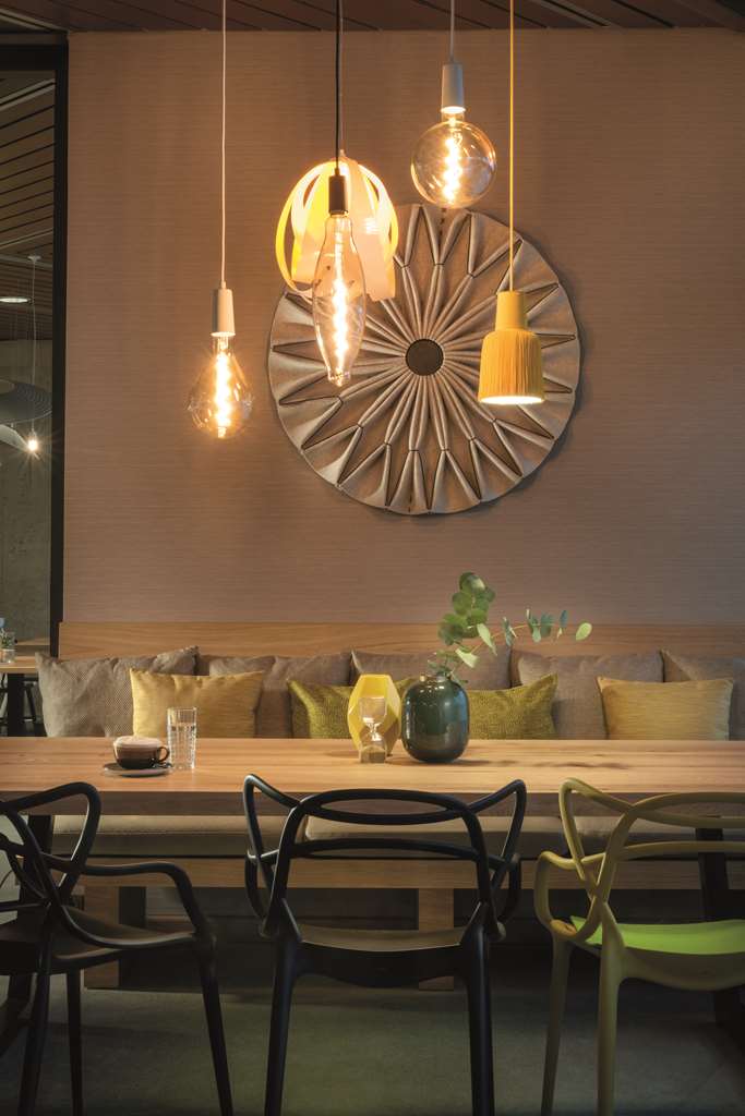 seminaris hotel lueneburg restaurant seating area high