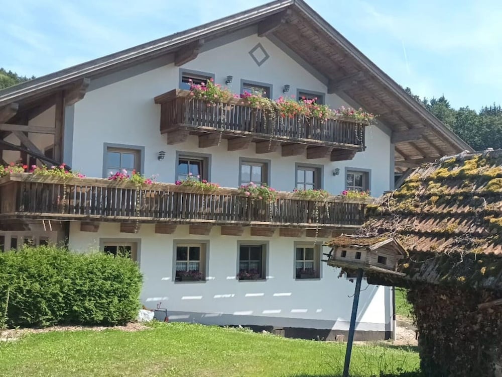 Ferienwohnung im Bayerischen Wald mit Terrasse