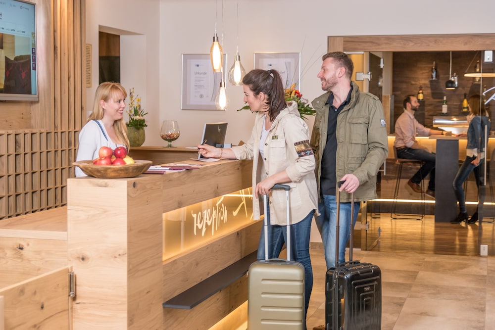 Check-in/check-out kiosk