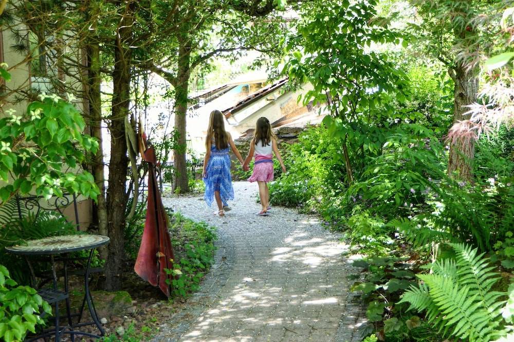 Children's play area - outdoor