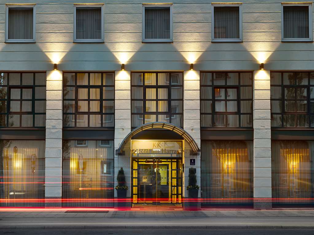 K K MUC Facade Evening