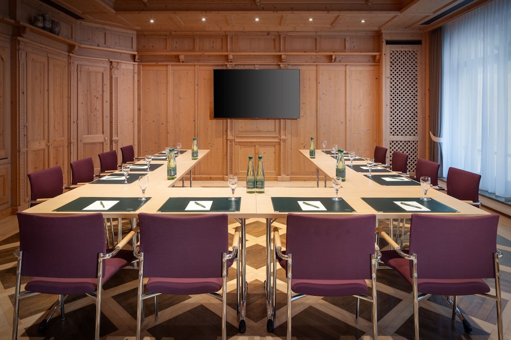 Meeting facility