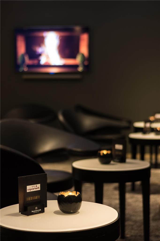 Esplanade Ruhrpott Lounge Details SD