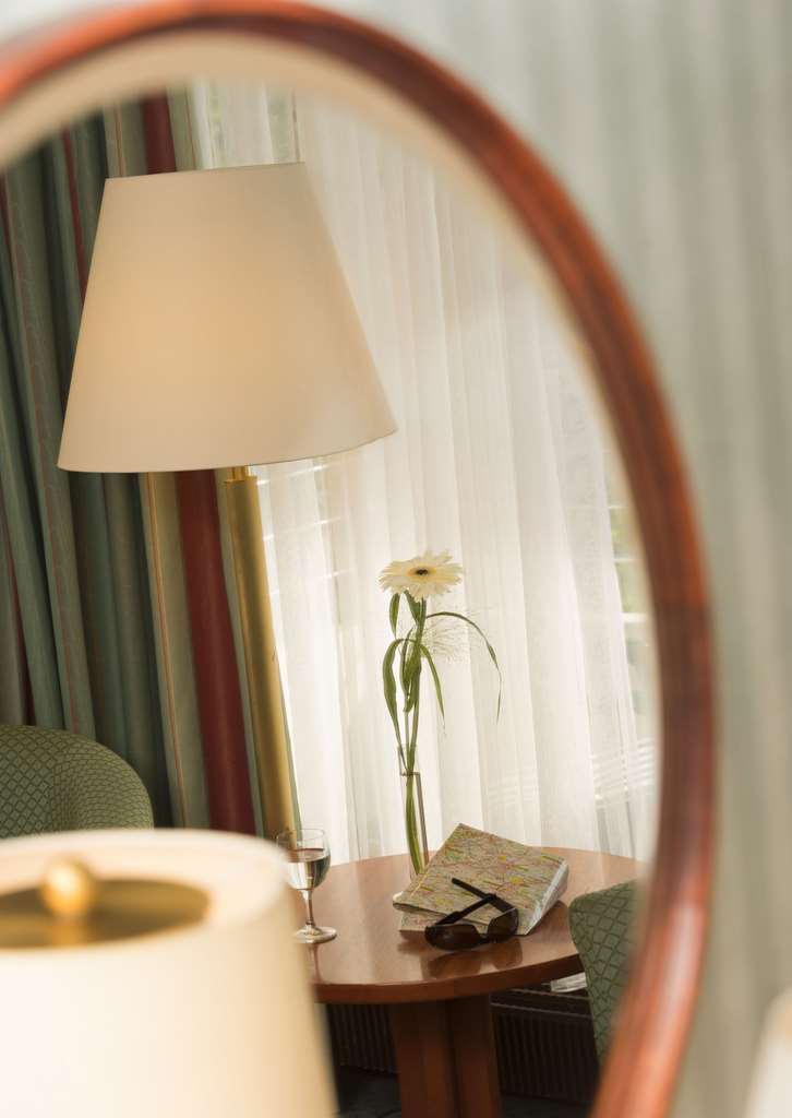 The 23 sq.m. Comfort rooms are located on the 3rd to the 5th floor with a nice view to the promenade, the "Kurpark" or the south side. All rooms offer a balcony.