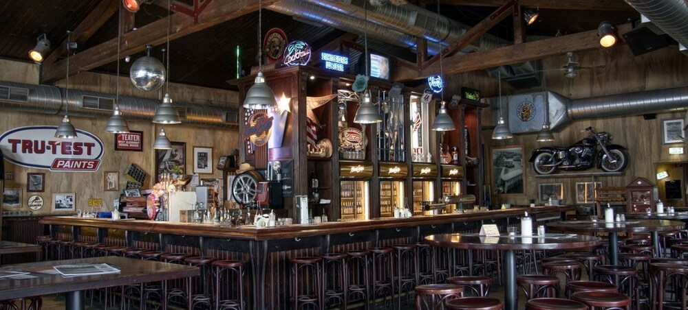 Hotel Bar