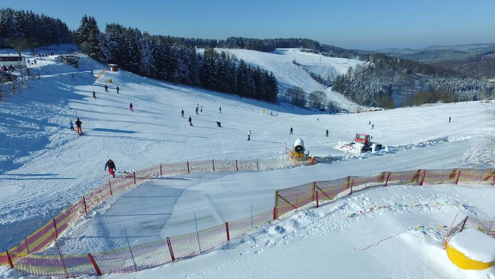 Snow and ski sports