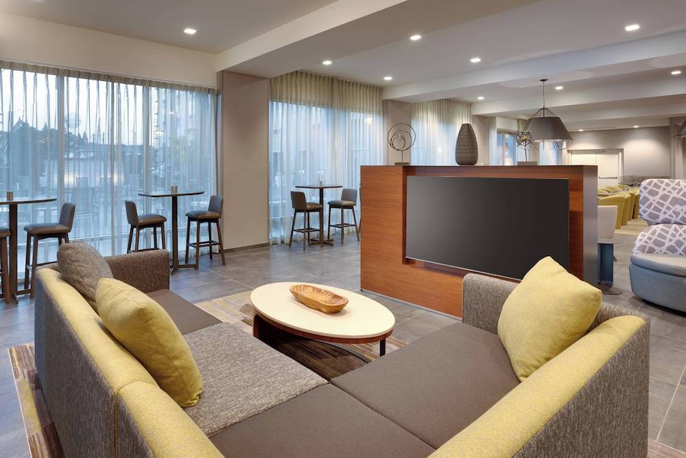 Courtyard by Marriott Los Angeles LAX Hawthorne - photo 5