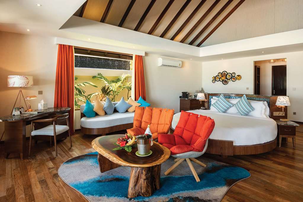 ATMOSPHERE KANIFUSHI MALDIVES VILLAS KANIFUSHI RESIDENCE MASTER BEDROOM