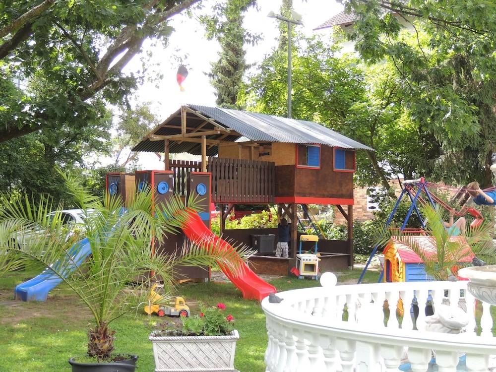 Children's play area - outdoor