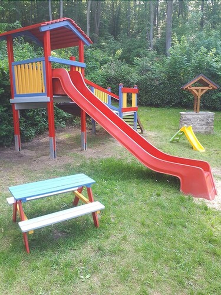 Children's play area - outdoor