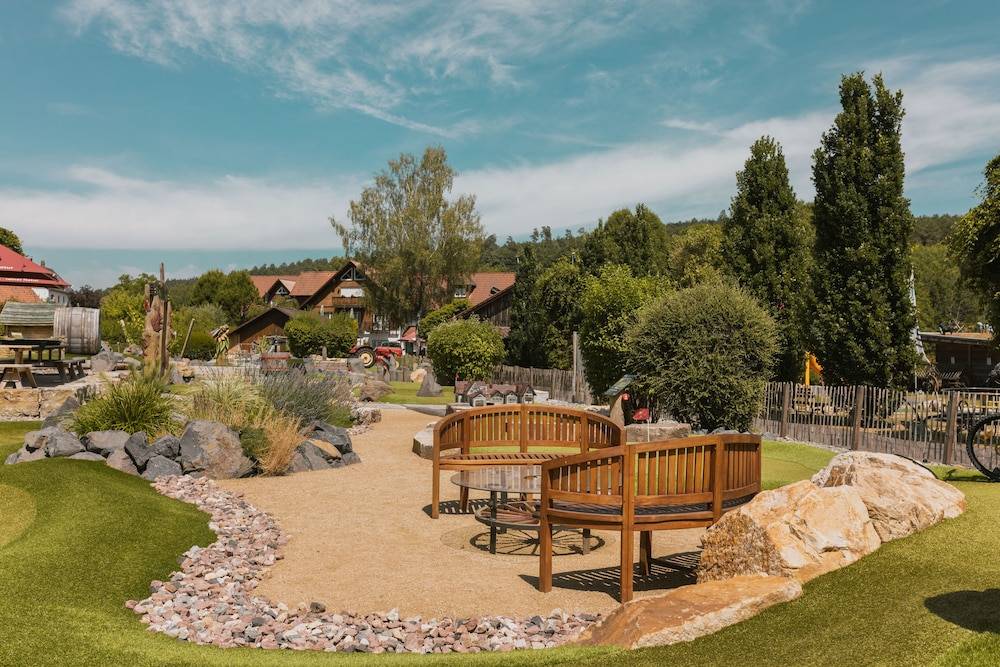 Mini-golf
