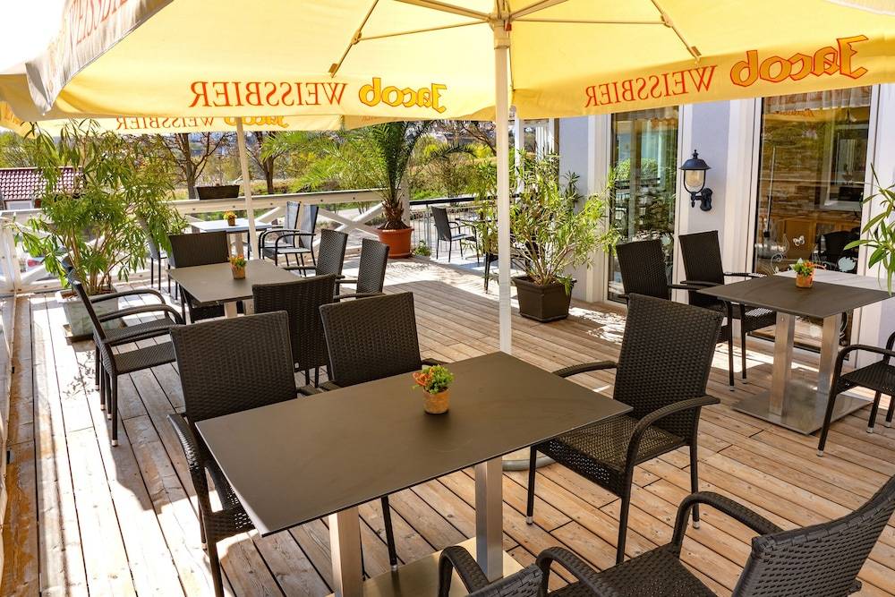 Sundeck