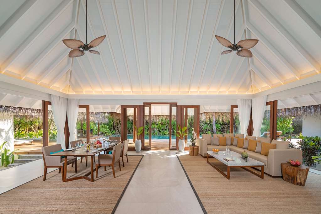 Anantara Kihavah Guest Room Three Bedroom Beach Pool Residence Living Area