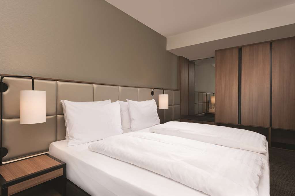 adina apartment hotel frankfurt one bedroom apartment bedroom