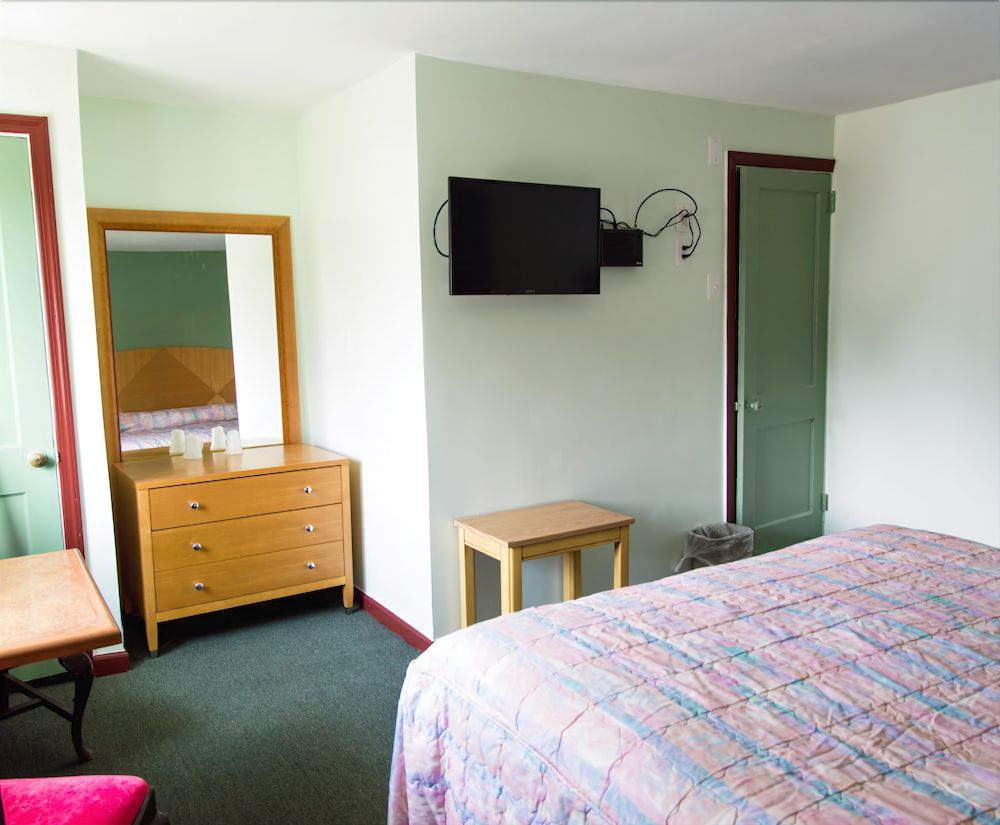 Bay Point Inn - photo 3