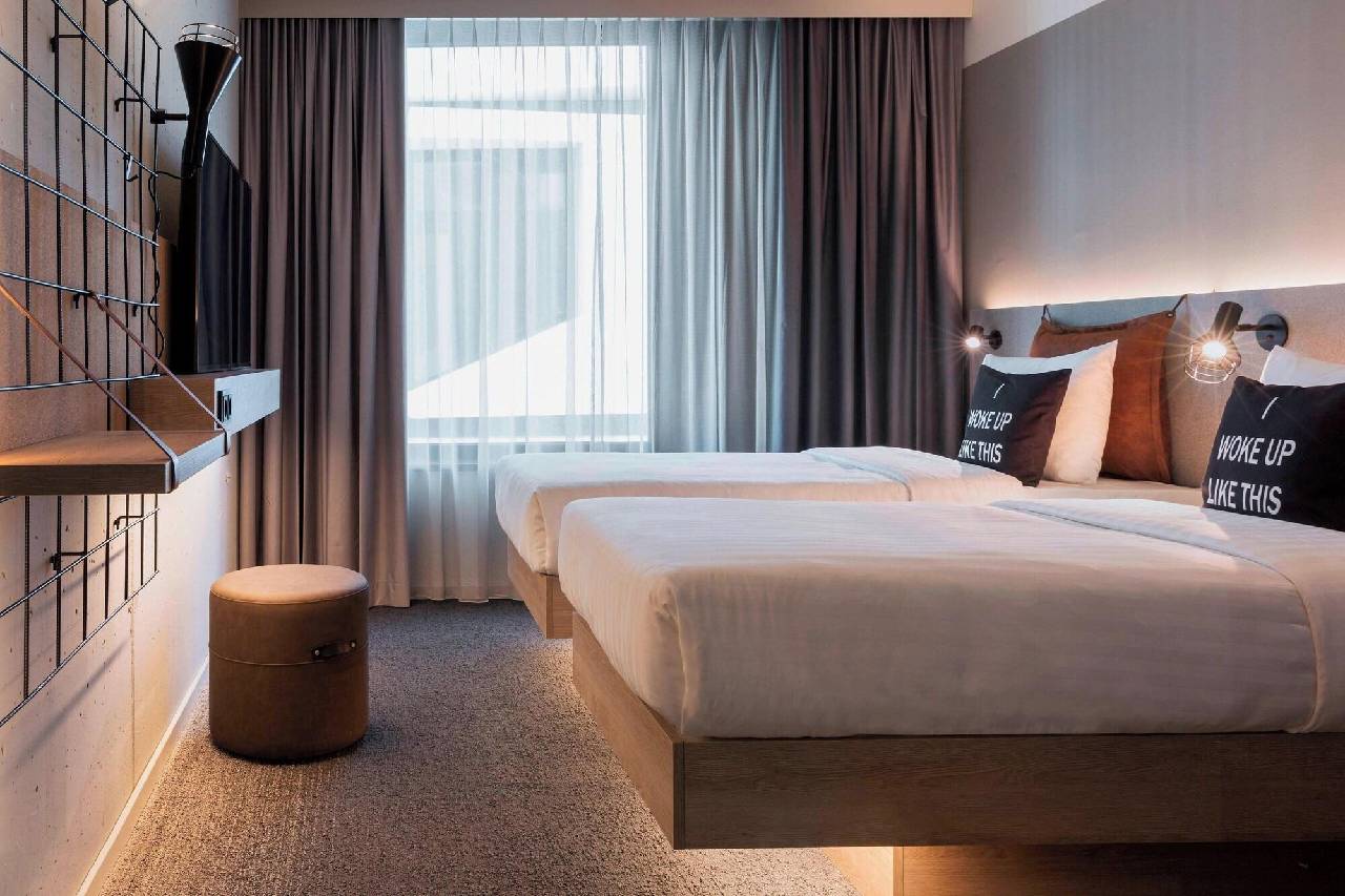 Guest room