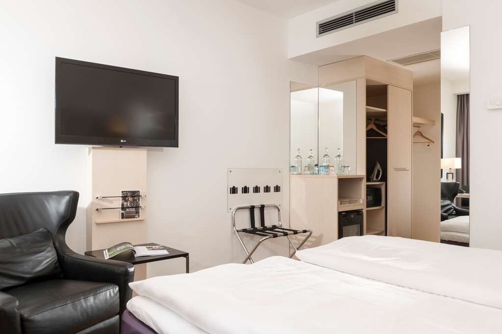 Scandic Berlin Kurfu rstendamm Room Standard TR Reverse