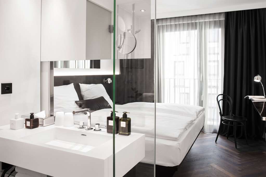 AMANO Grand Central Standard Room Jens B senberg