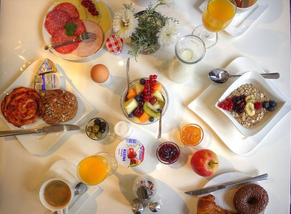 Breakfast meal