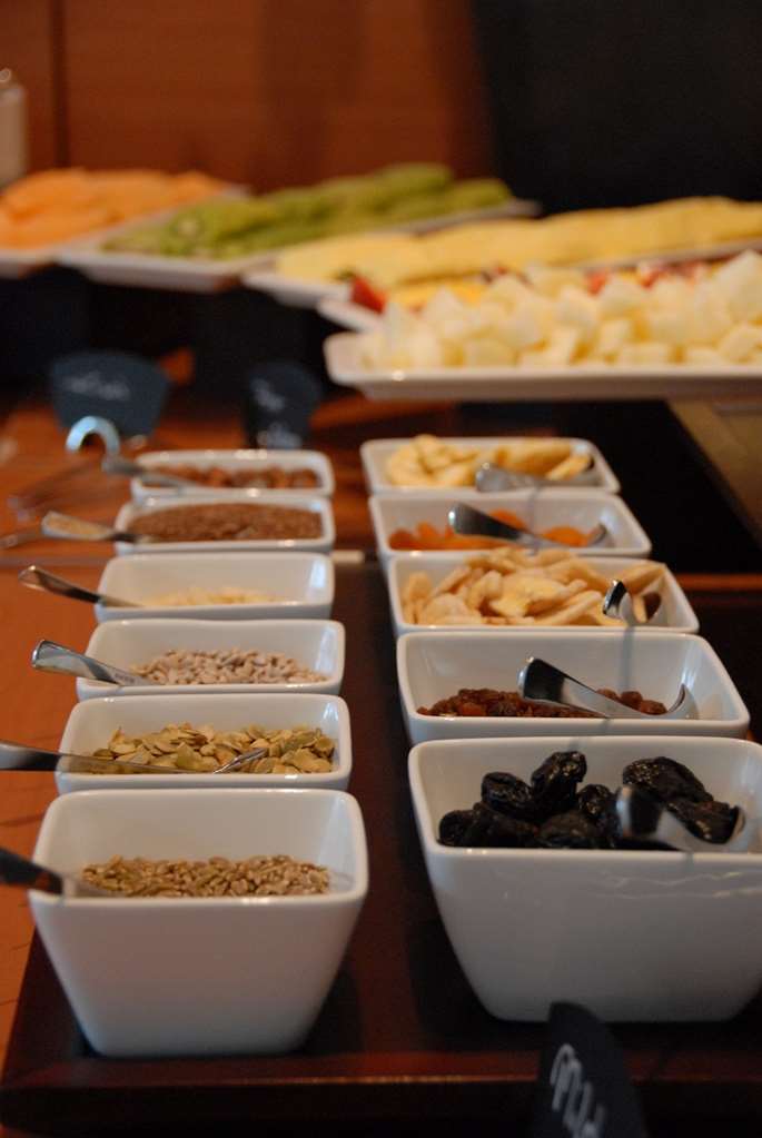 toppings on breakfast buffet