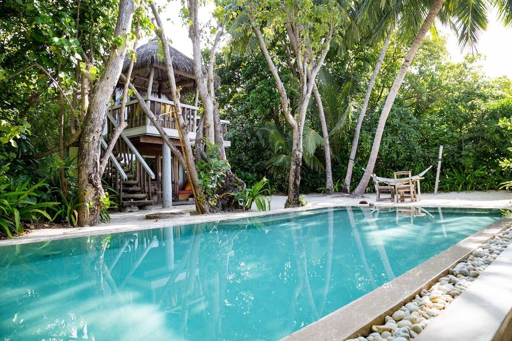Private pool