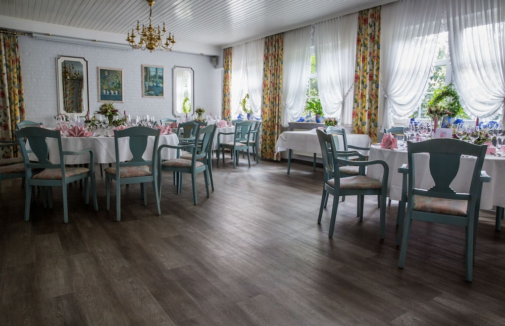 Indoor wedding