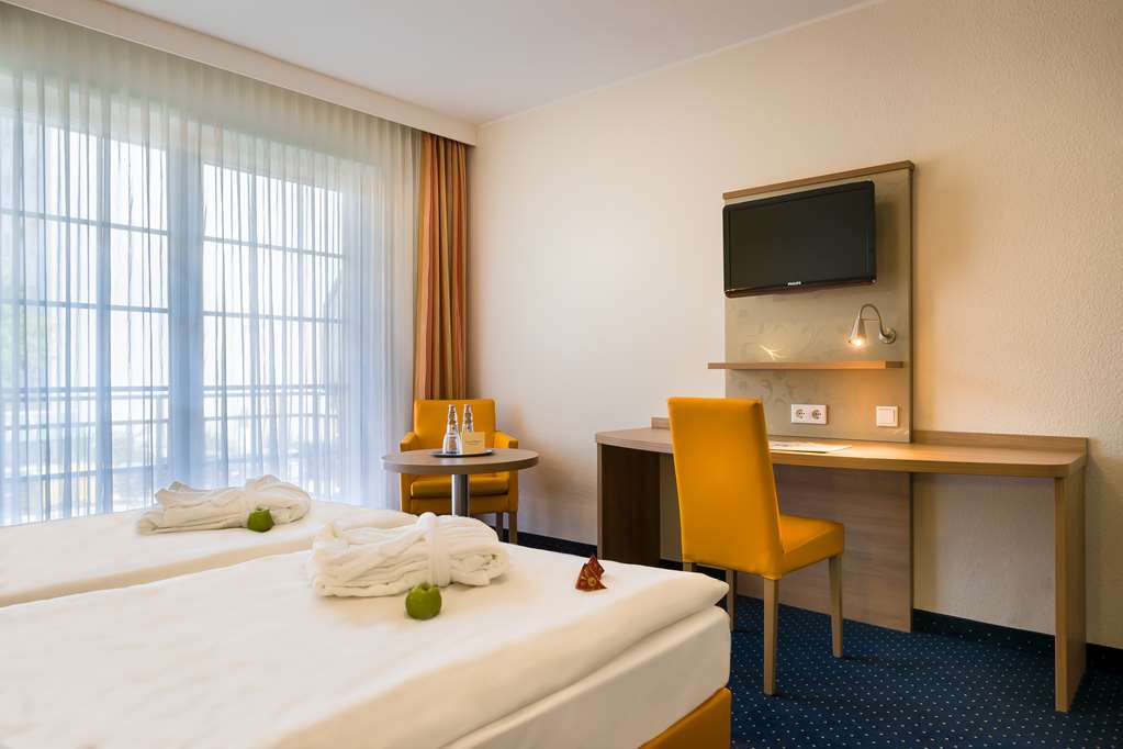 Standard double room TOP acora Hotel Dusseldorf