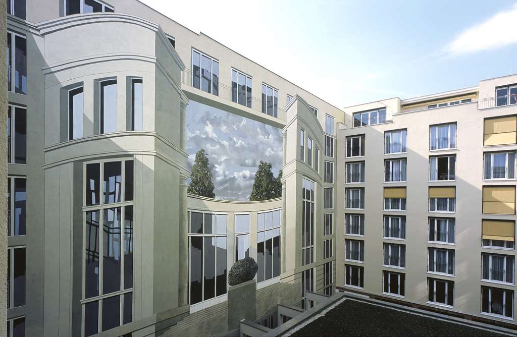 mural in patio at relexa hotel Berlin