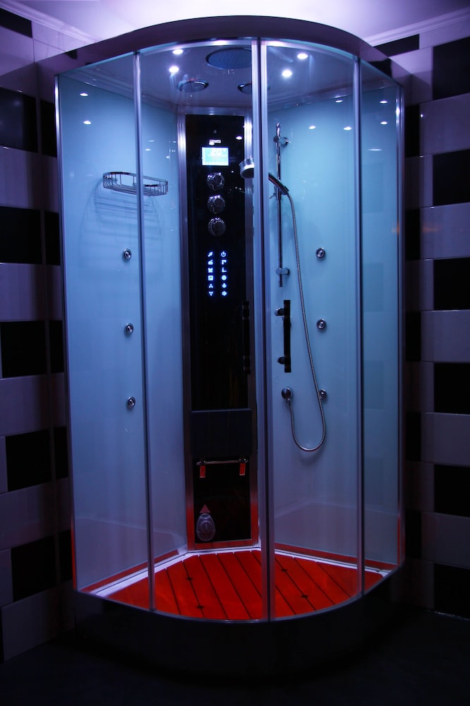 Steam room