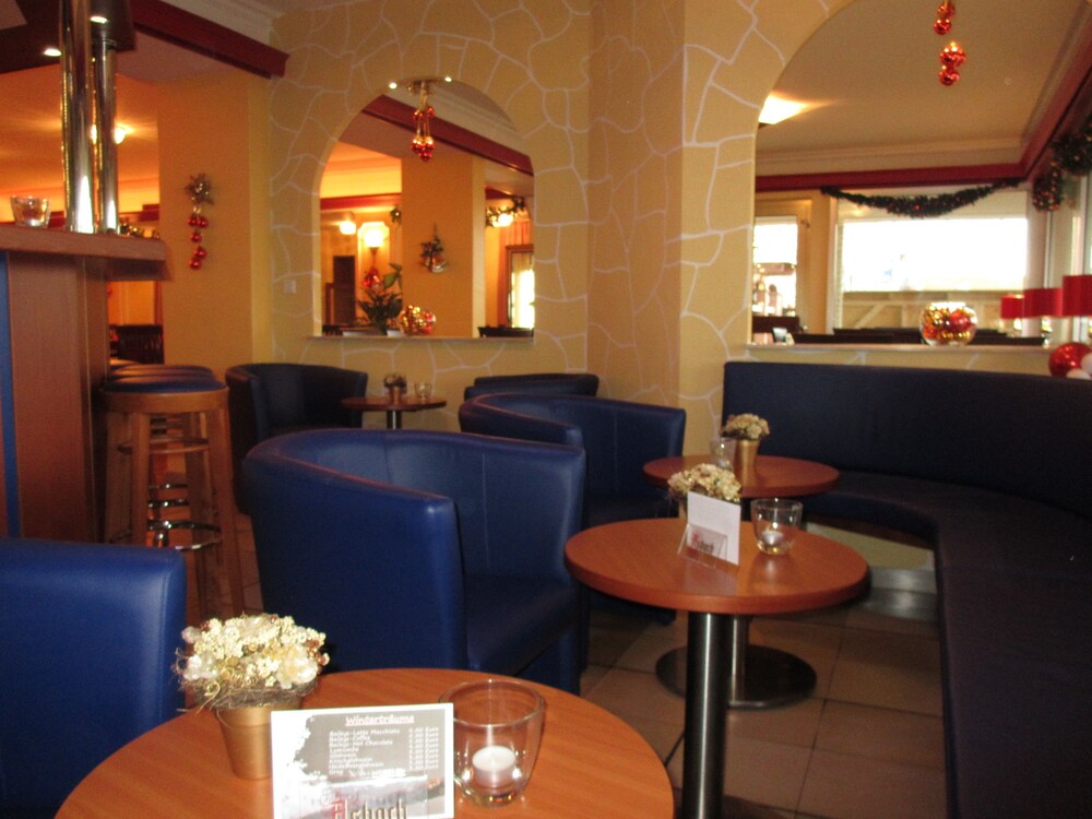Hotel Bar