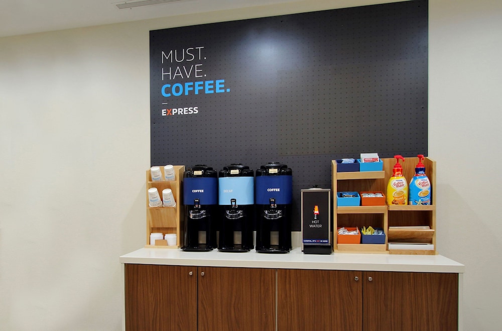Holiday Inn Express Hotel & Suites Hazard an IHG Hotel - featured photo