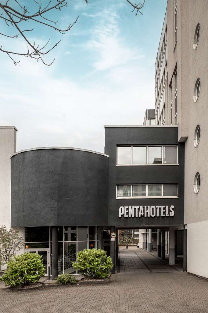 WIE Exterior dpi
