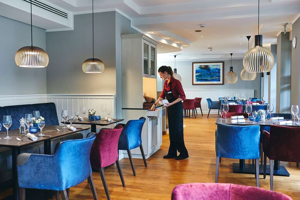 Restaurant and breakfast area