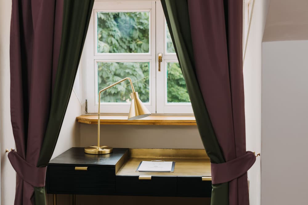 Room amenity