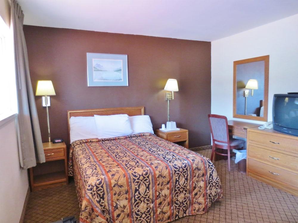 Country Hearth Inn Hannibal - photo 5