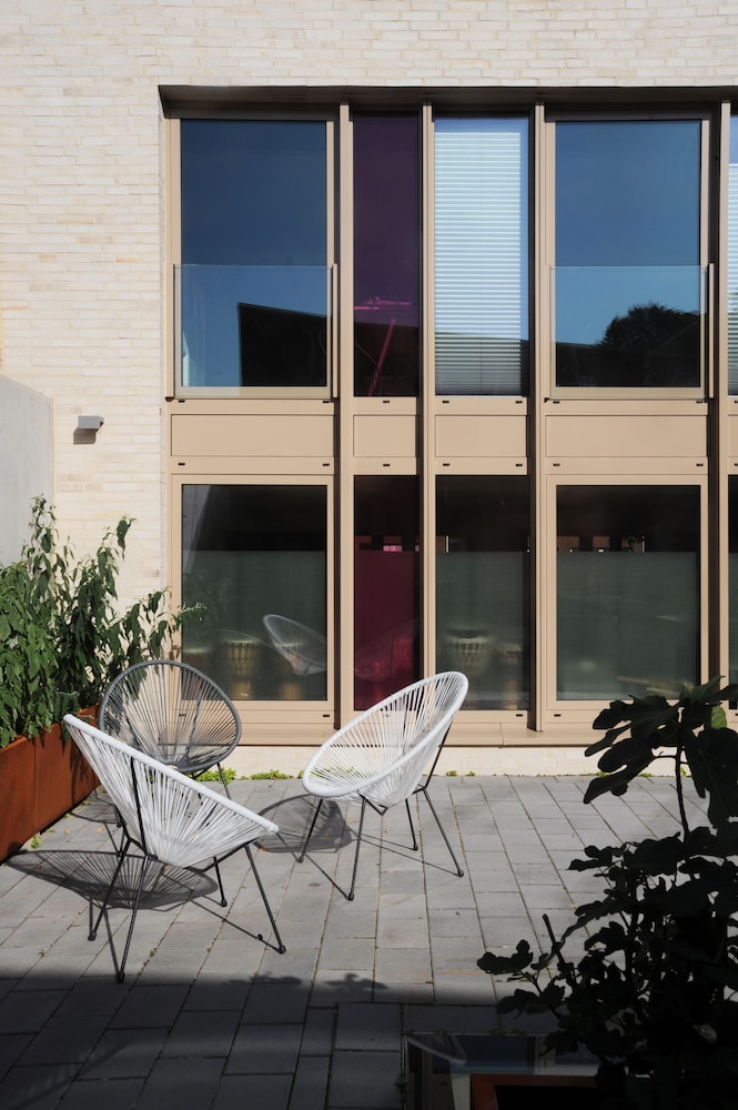 Sundeck