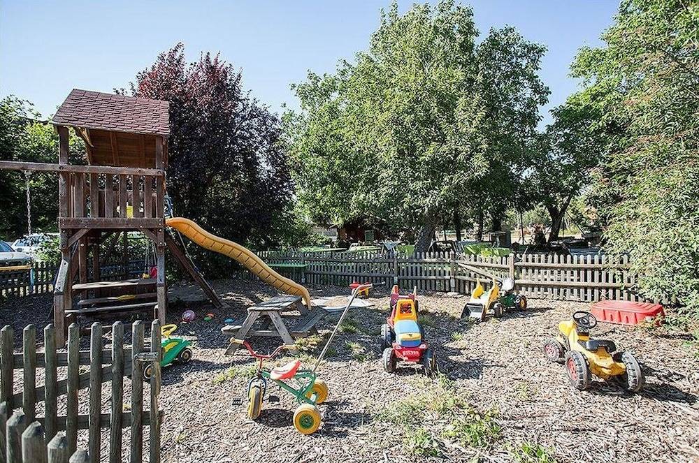 Children's play area - outdoor