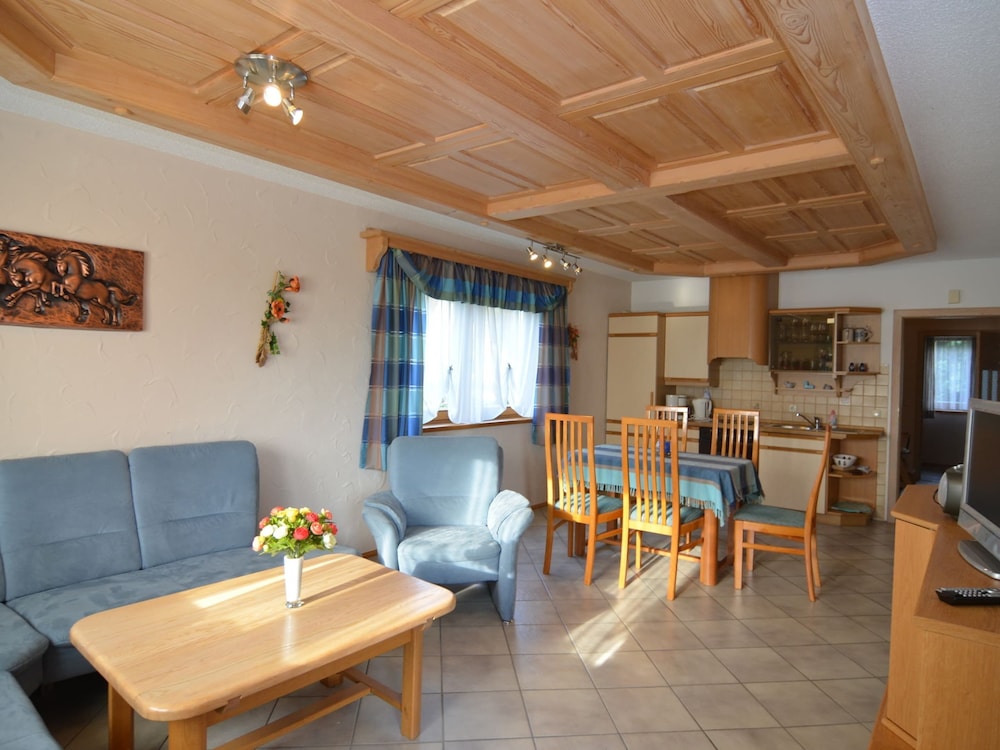 Geraumige Ferienwohnung in Stocking in Waldnahe