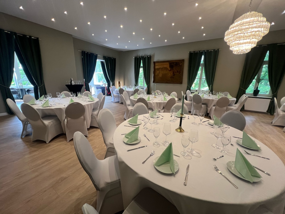Indoor wedding