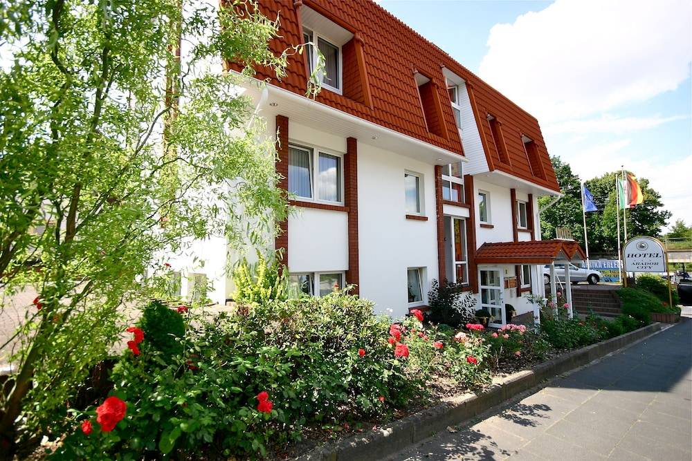 Arador City Hotel