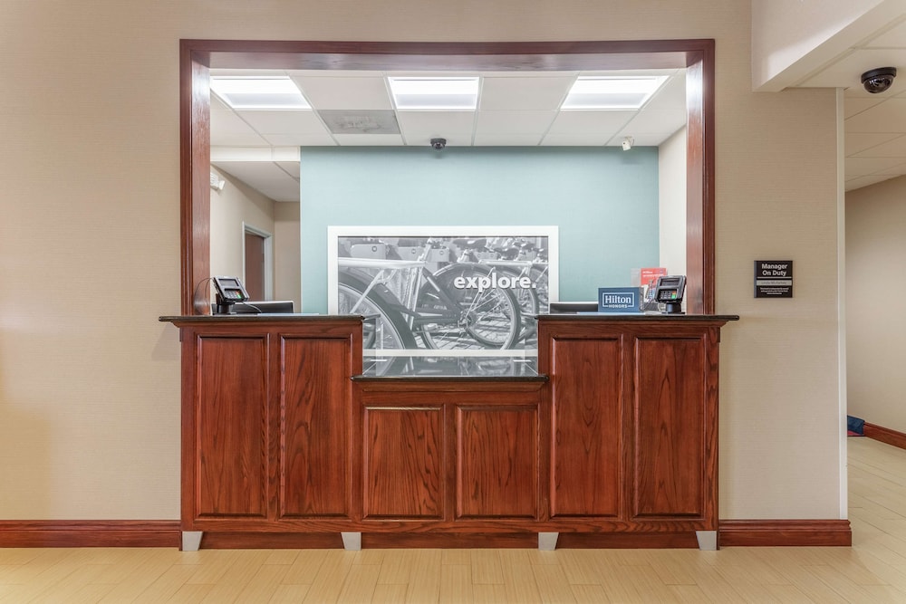 Hampton Inn Jefferson City at Capital Mall - photo 5