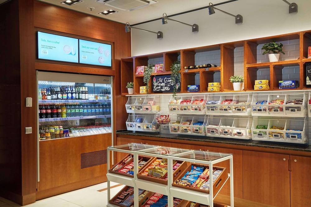 Snack bar