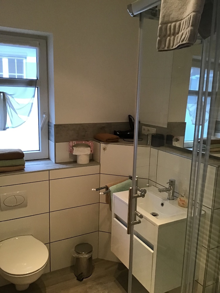 Bathroom amenities