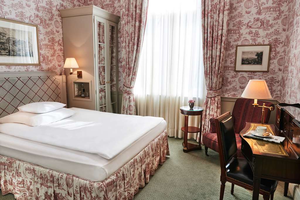 Steigenberger Parkhotel, Dusseldorf, Germany - Superior Single Room