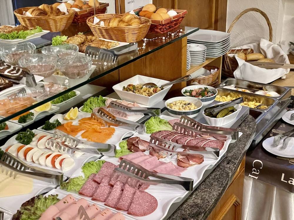 Breakfast buffet