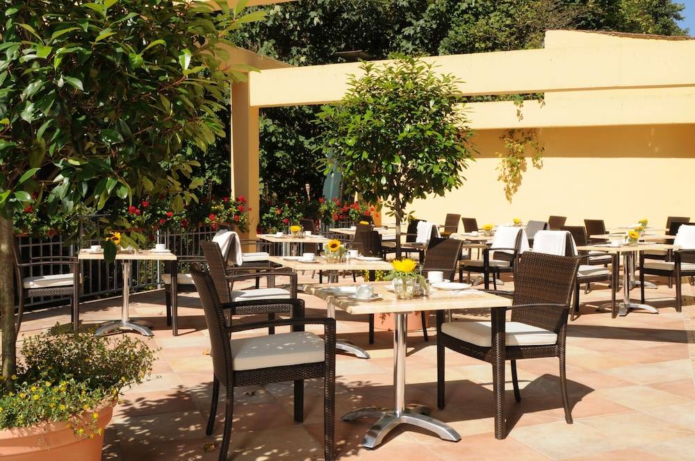 Sundeck