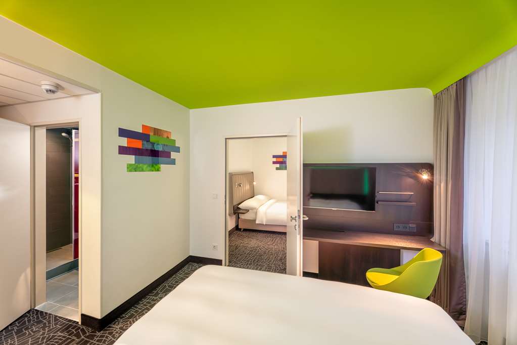 Connected Rooms